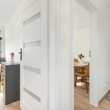 Sloneczny Z Pieknym Widokiem Balkon & Parking By Renters Апартаменты Сопот